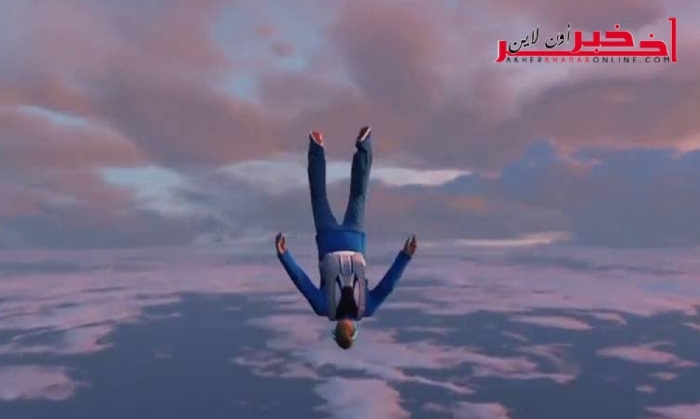 الدايلي مايل: وفاة "جيمس بوند" جراء قفزة خاطئة من هليكوبتر