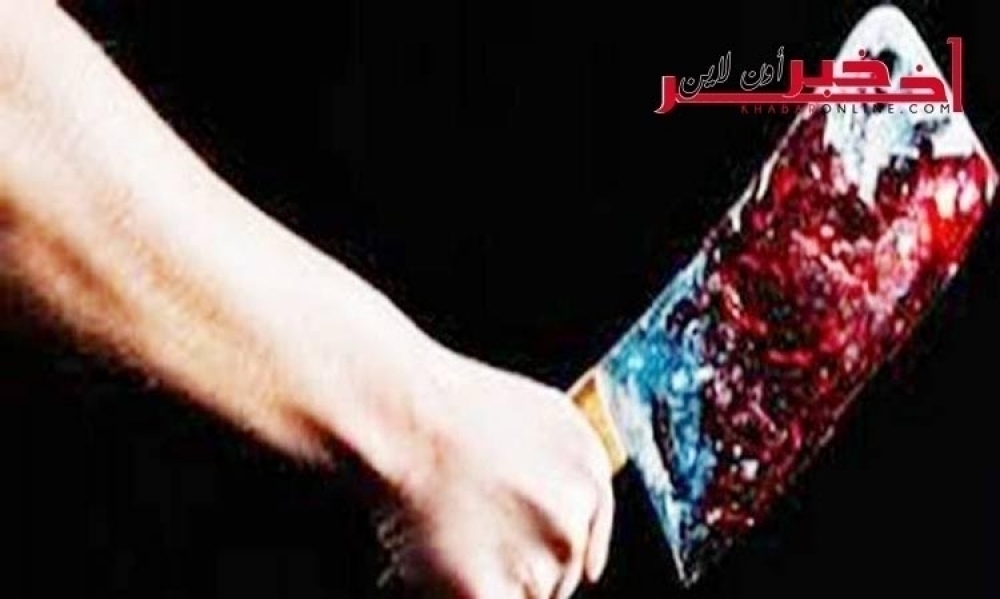 صلّى معهم صلاة الظهر ثم هاجم بساطور الإمام و المصلّين