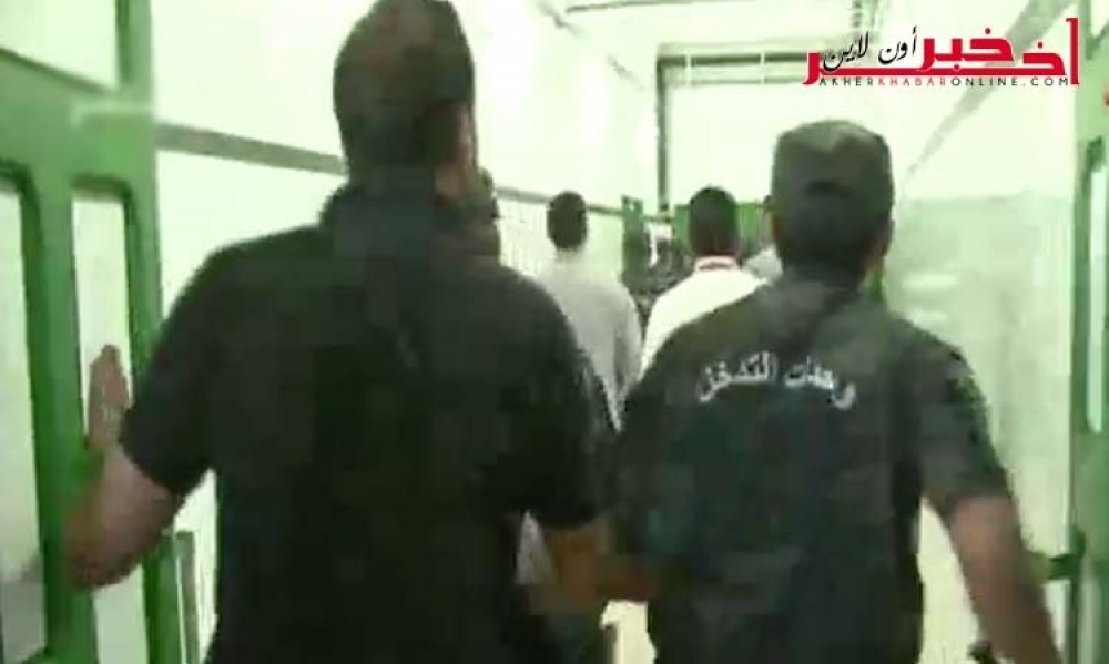 فيديو يوثّق كل ما حصل في ملعب حمام الأنف والإعتداء على المدرب كمال الزواغي