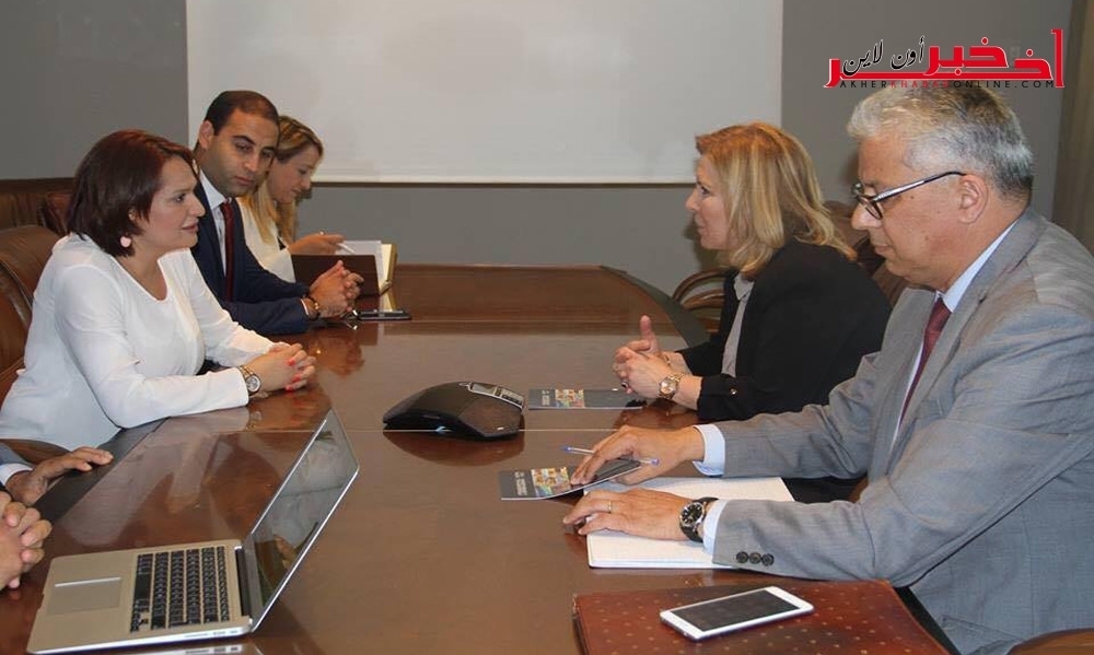 جلسة عمل بين ماجدولين الشارني وسلمى اللومي للنظر في استعدادات تونس لاستضافة كأس العالم للأساطير