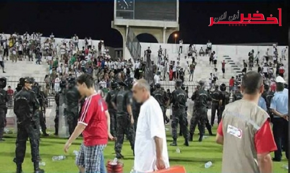 متابعة / حصيلة جديدة  لأحداث الشغب بعد مباراة النادي الصفاقسي ومولودية الجزائر، إصابة خمسة أمنيّين  ومحبٍّ جزائري
