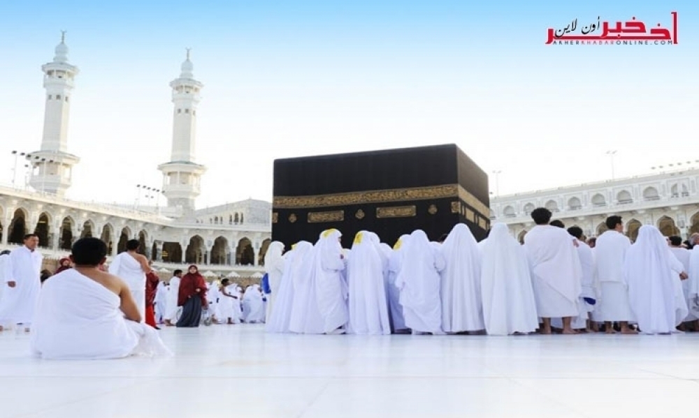 شاهد ماذا فعلت الرياح القوية بكسوة الكعبة مساء اليوم (صور وفيديو)