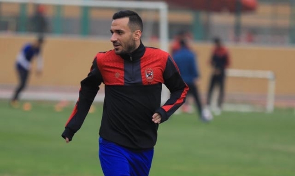 طبيب الأهلي: علي معلول جاهز للمشاركة في المباراة القادمة 
