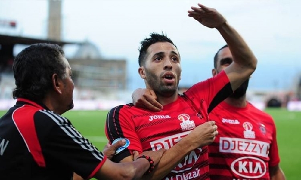 لاعب إتحاد العاصمة الجزائري عبد الرحمان مزيان يكشف حقيقة الإتصالات مع الترجي