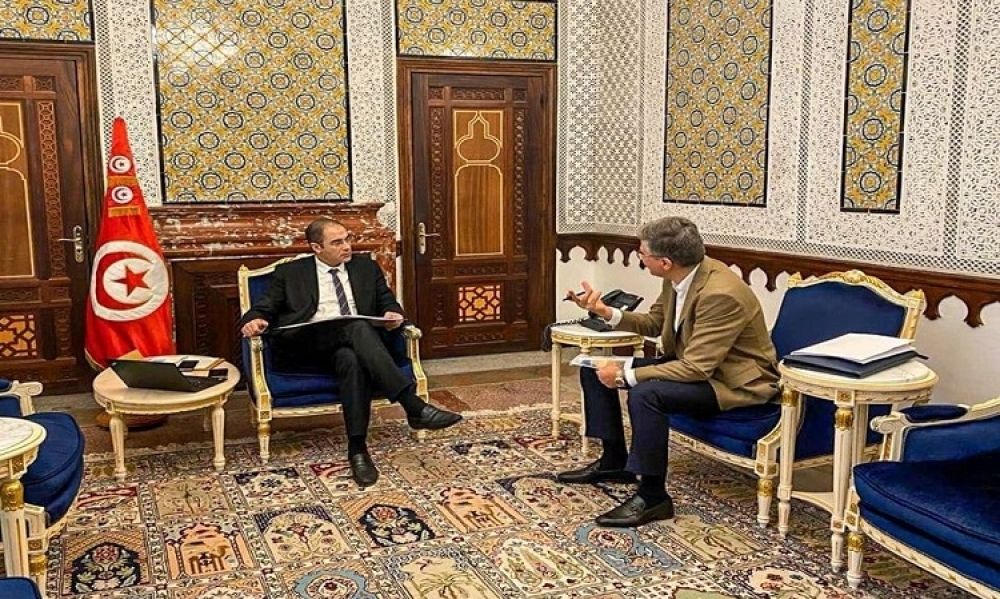 وزير السياحة والصناعات التقليديّة يتباحث مع وزير الماليّة الإجراءات اللازمة لمرافقة المؤسّسات السياحيّة