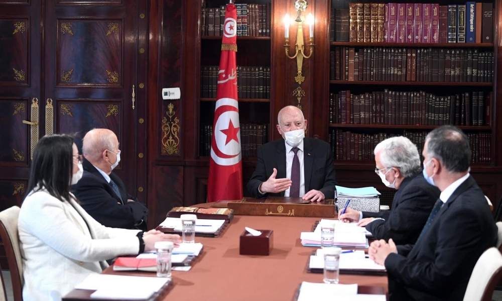 رئيس الجمهورية يلتقي عددا من أساتذة القانون الدستوري 