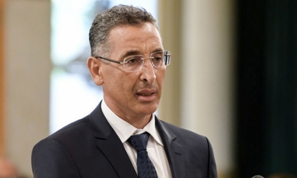 وزارة الداخلية تؤكد أن الوزير توفيق شرف الدين "ليست له أيّة صفحة أو حساب على مواقع التّواصل الاجتماعي " 