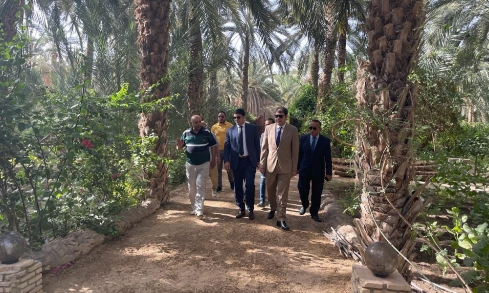 مدير عام وكالة التبغ والوقيد يؤدي زيارة عمل  لمتابعة نشاط زراعة التبغ  بواحات الجريد 