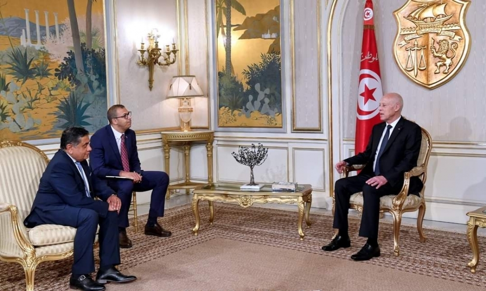 قيس سعيّد يستقبل اللورد طارق محمود أحمد، وزير الدولة لجنوب ووسط آسيا وشمال افريقيا والأمم المتحدة بوزارة الخارجية 