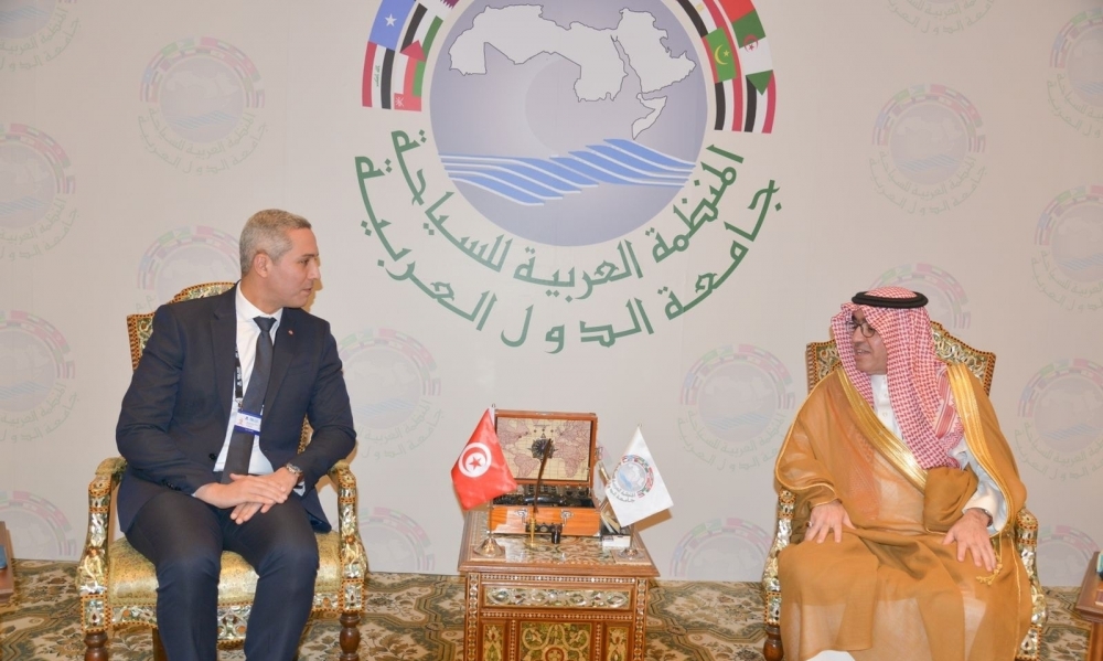 خلال لقائه بوزير السياحة: رئيس المنظمة العربية للسياحة يعبر عن استعداده لمساعدة تونس في مجال الاستثمار السياحي
