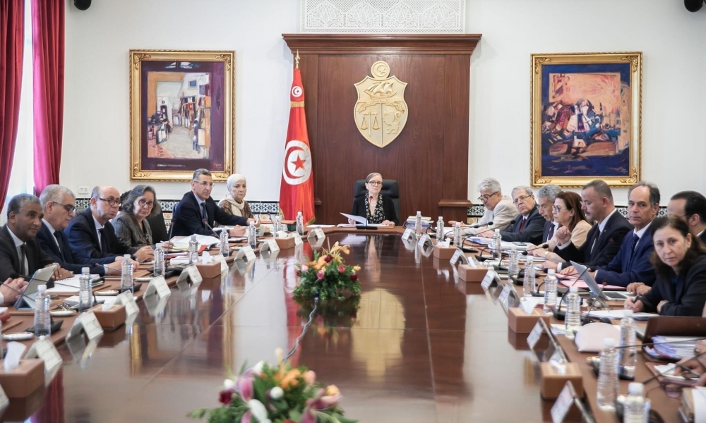 مجلس الوزراء يصادق على مشاريع المراسيم والأوامر الرئاسية