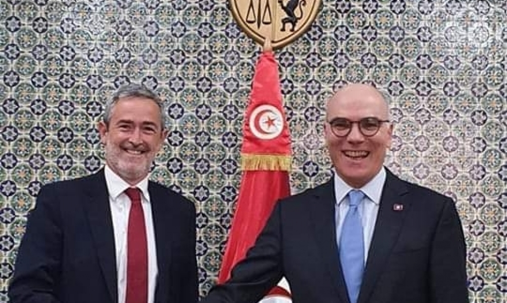 وزير الشؤون الخارجية يلتقي بالسفير الإسباني 