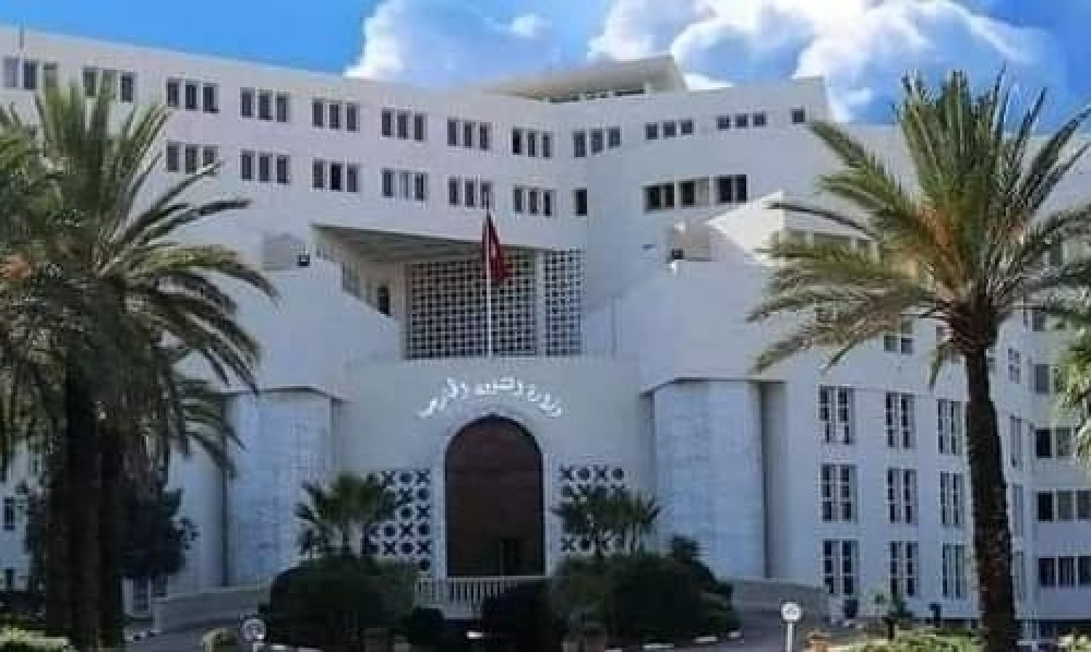 وزير الخارجية يطمان على أوضاع الجالية التونسية المقيمة بالسودان 
