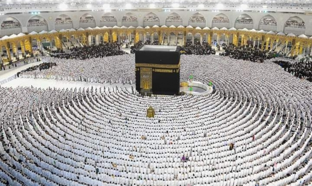 1,5 مليون مصل ومعتمر بالمسجد الحرام ليلة 25 رمضان 