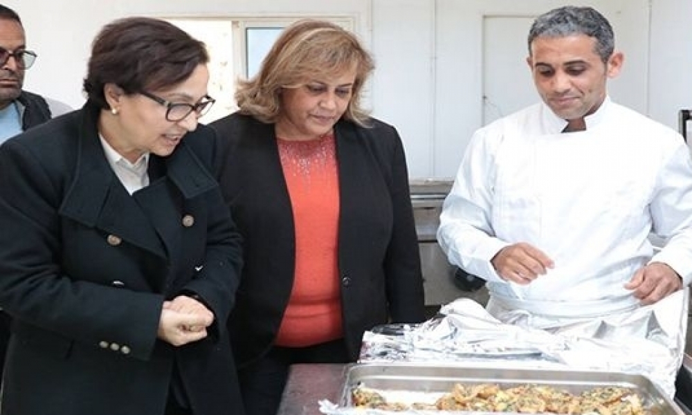 وزيرة الأسرة تُؤدّي زيارة غير معلنة إلى مؤسسة رعاية كبار السنّ بمنّوبة