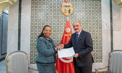 وزير الخارجية يتسلّم نسخة من أوراق اعتماد سفيرة جنوب افريقيا